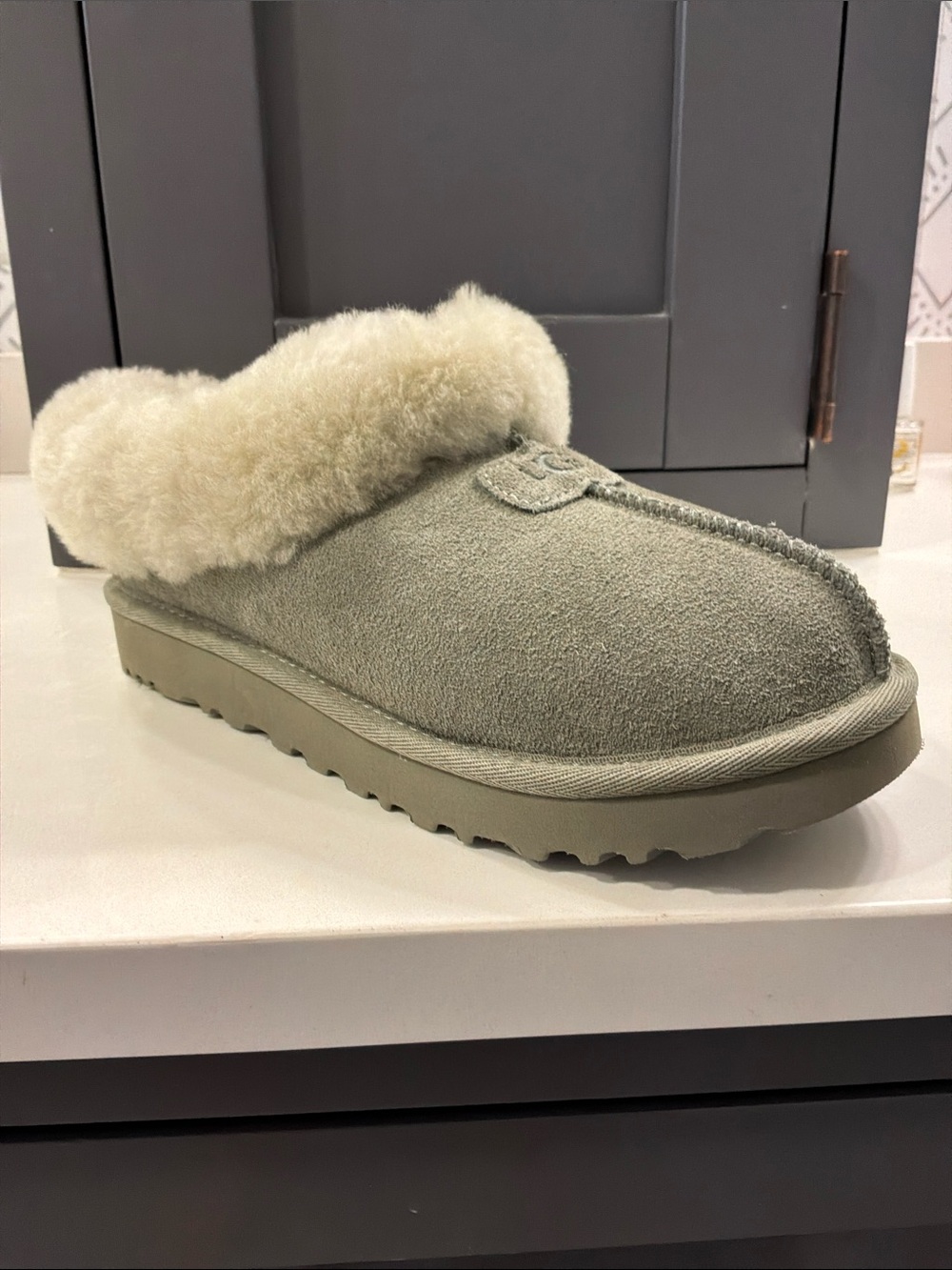 UGG Tazzette Genuine Shearling Collar Slipper